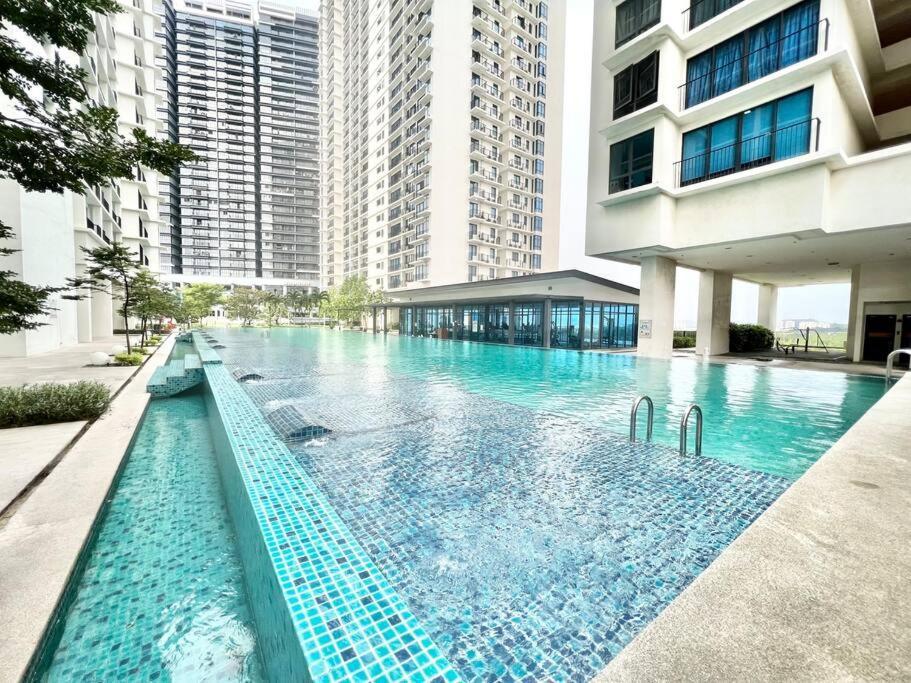 D 1-5Pax Cozy Home Trefoil Setia Alam 3Bed Wifi &Tv Shah Alam Setia City Mall Esterno foto